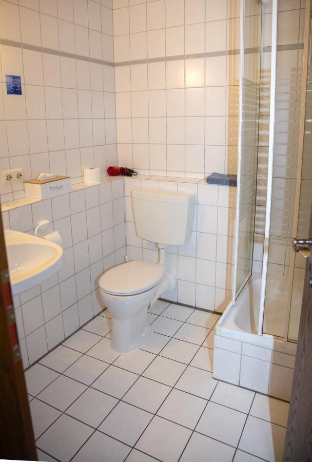 Weinhaus Kurtrierer Hof Hotel Leiwen Bagian luar foto