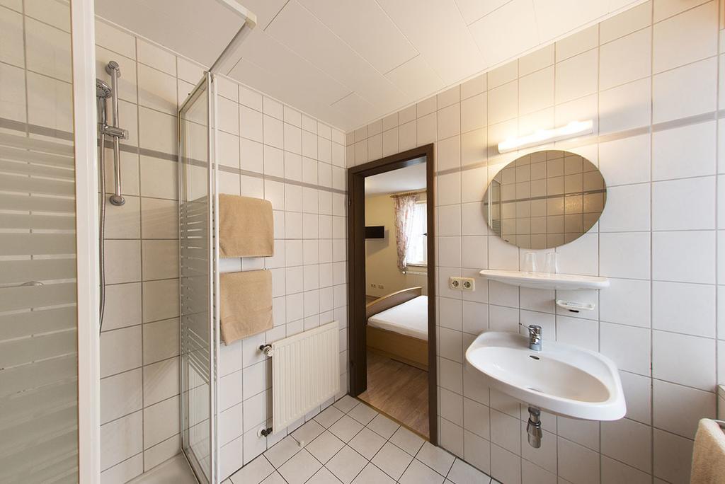 Weinhaus Kurtrierer Hof Hotel Leiwen Ruang foto