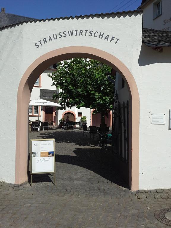 Weinhaus Kurtrierer Hof Hotel Leiwen Bagian luar foto
